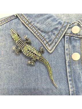 ⭐Rhinestone Alligator Animal Brooch Pin Green & Silver 5.7 Inches Vintage Vibes⭐